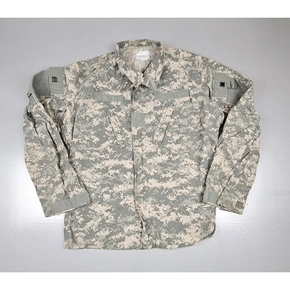 U.S. Military Army Jacket Mens Large/Long.  Full‎ Zip Digital Camo Uniform